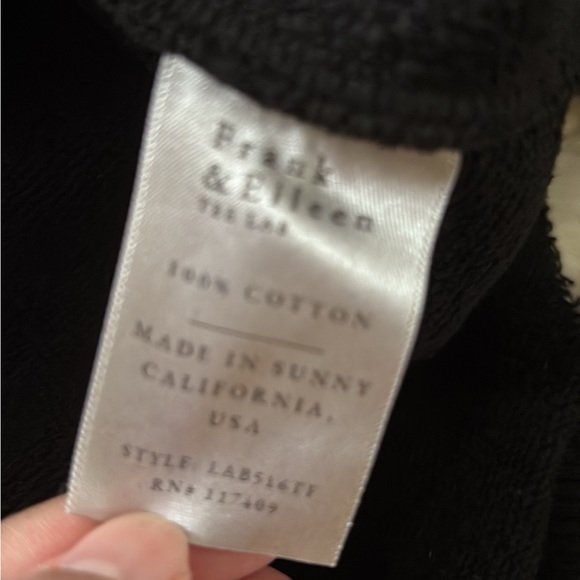 Frank & Eileen Anna triple fleece long-sleeve capelet sweatshirt in black XL - Picture 5 of 5